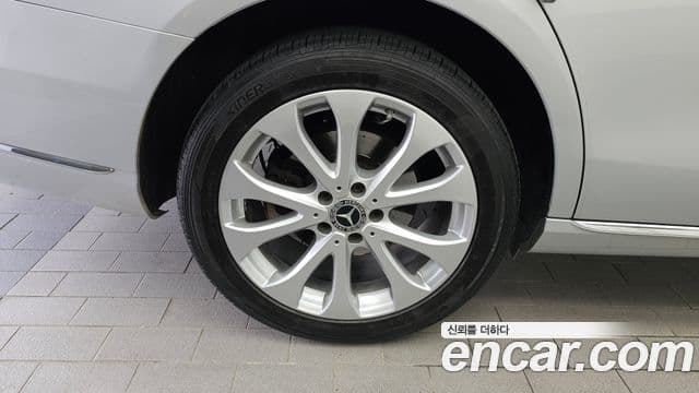 Mercedes-Benz E-Class 2018 — ფოტო 5/20
