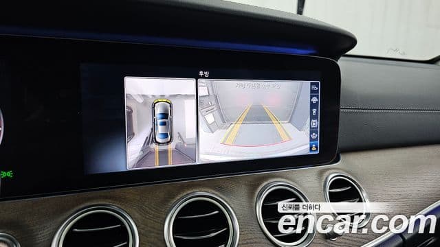 Mercedes-Benz E-Class 2018 — ფოტო 15/20