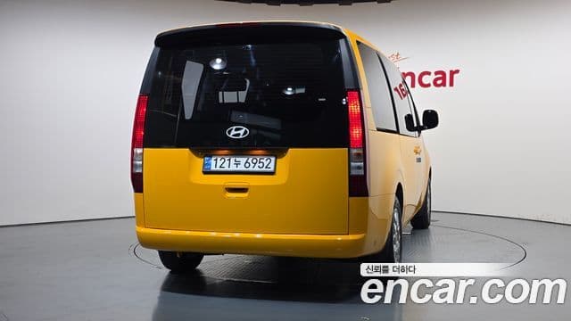 Hyundai Staria 2025 — Фото 4/20