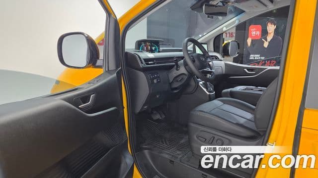 Hyundai Staria 2025 — Фото 10/20