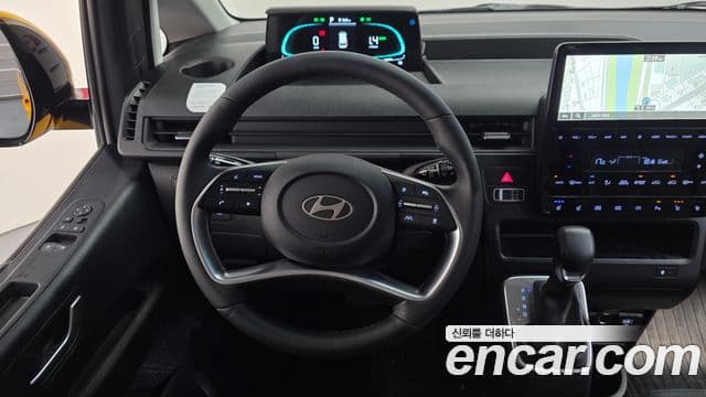Hyundai Staria 2025 — Фото 13/20