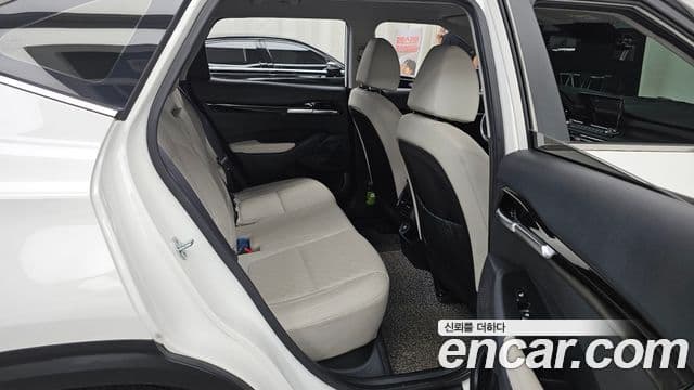 Kia Seltos 2021 — фото 12 из 20