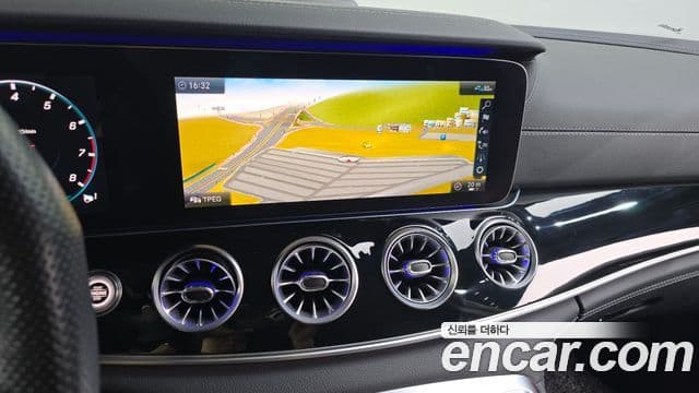 Mercedes-Benz AMG GT 2020 — Фото 14/20