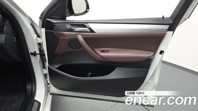 BMW X4 2018 — Photo 8/32