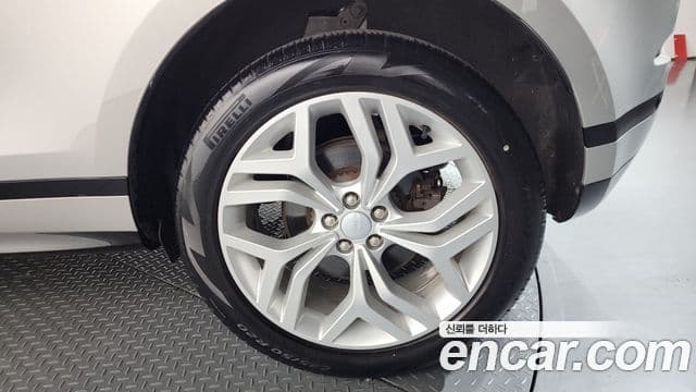 Land Rover Range Rover Evoque 2022 — Photo 16/34