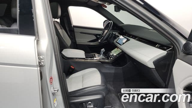 Land Rover Range Rover Evoque 2022 — Photo 2/34