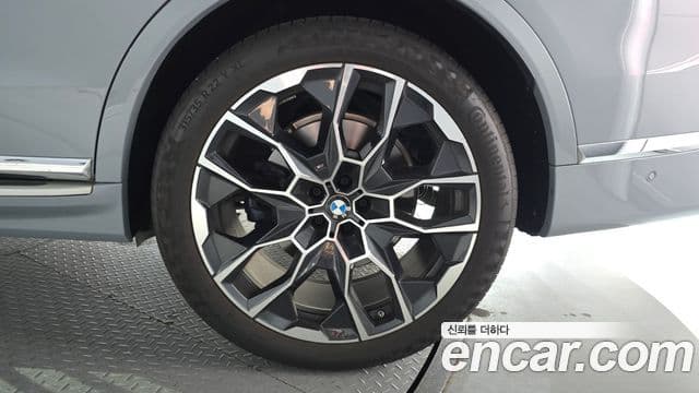 BMW X7 2025 — Photo 15/30