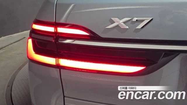 BMW X7 2025 — Photo 7/30