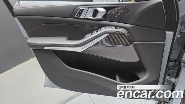 BMW X7 2025 — Photo 16/30