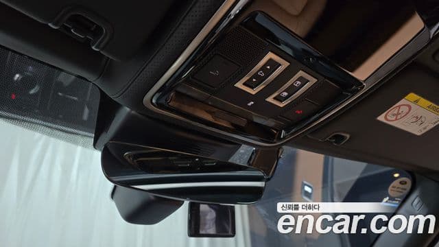Land Rover Range Rover 2021 — ფოტო 19/20
