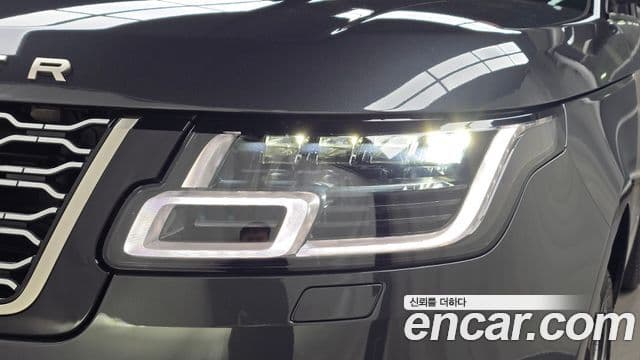 Land Rover Range Rover 2021 — Photo 9/33
