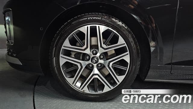 Hyundai Grandeur 2023 — ფოტო 5/20