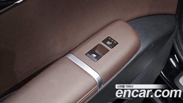 Hyundai Grandeur 2023 — ფოტო 18/20