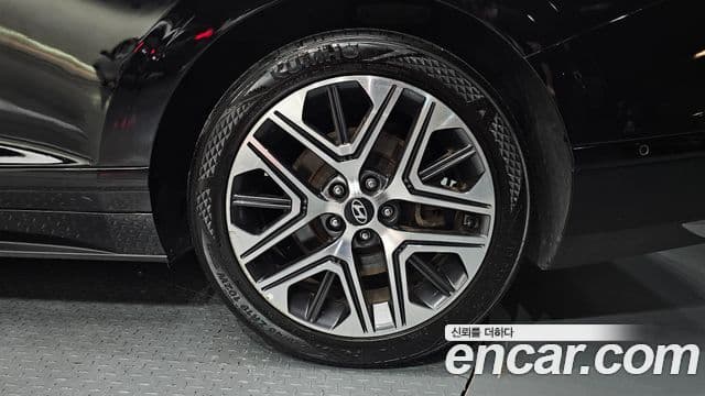 Hyundai Grandeur Hybrid 2023 — Photo 16/34