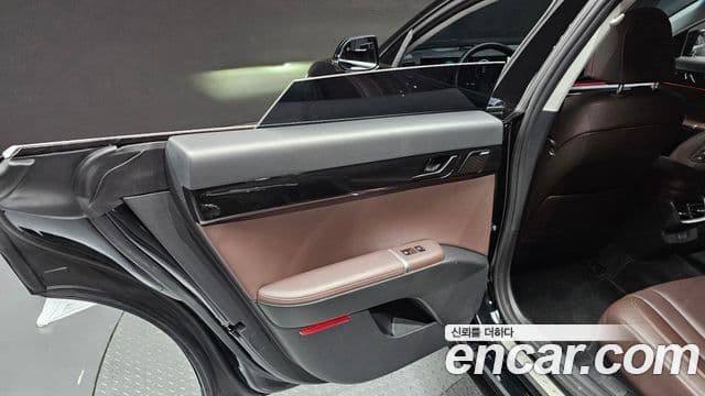 Hyundai Grandeur Hybrid 2023 — Photo 9/34
