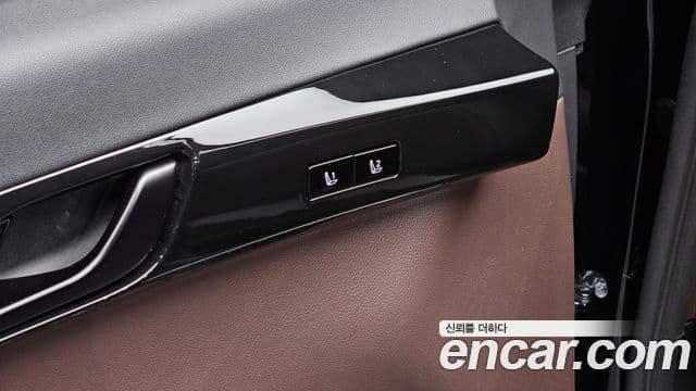 Hyundai Grandeur Hybrid 2023 — Photo 8/34