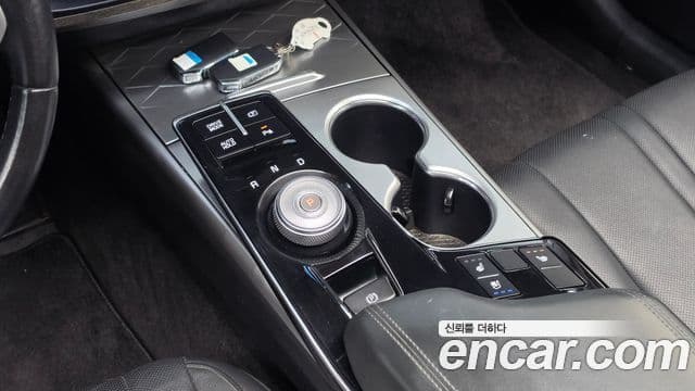 Kia K8 2022 — Şəkil 9/20