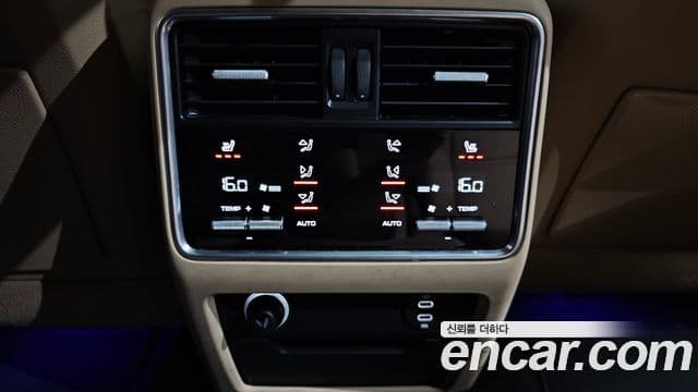 Porsche Cayenne 2022 — Photo 24/35