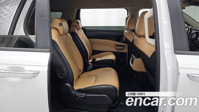 Kia Carnival 2023 — Şəkil 12/20