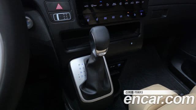 Hyundai Staria 2024 — Şəkil 9/20