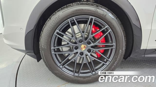 Porsche Cayenne 2025 — Şəkil 5/20