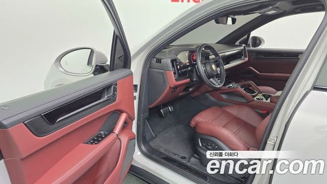 Porsche Cayenne 2025 — Şəkil 10/20