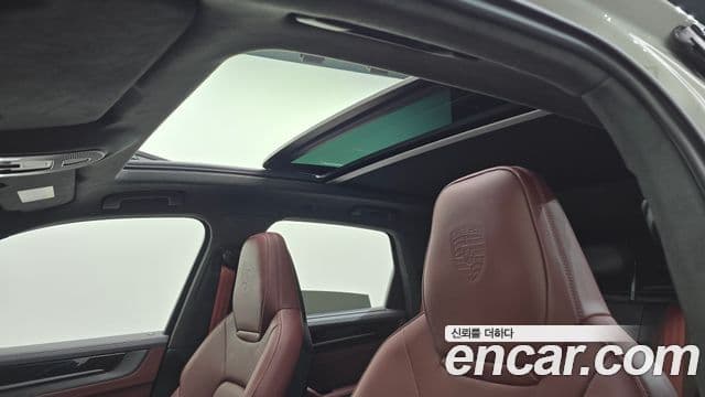 Porsche Cayenne 2025 — Şəkil 16/20