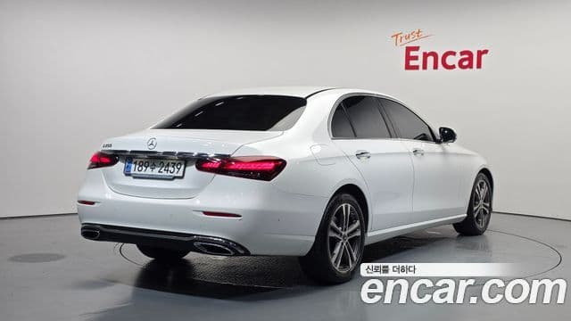 Mercedes-Benz E-Class 2023 — Şəkil 2/20
