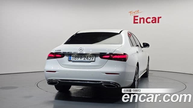 Mercedes-Benz E-Class 2023 — Şəkil 4/20