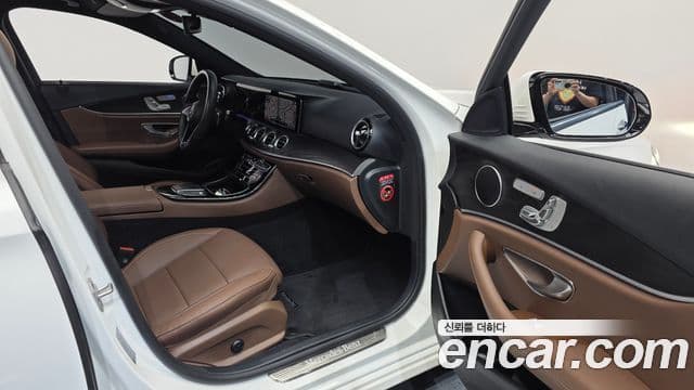 Mercedes-Benz E-Class 2023 — Şəkil 11/20