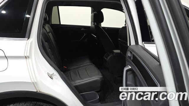 Volkswagen Tiguan 2020 — Şəkil 12/20