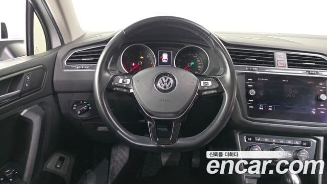 Volkswagen Tiguan 2020 — Şəkil 13/20