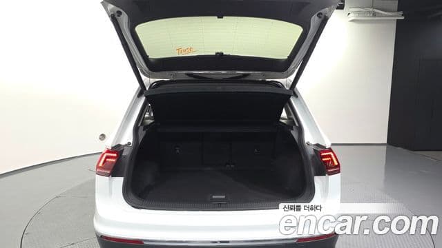 Volkswagen Tiguan 2020 — Şəkil 20/20