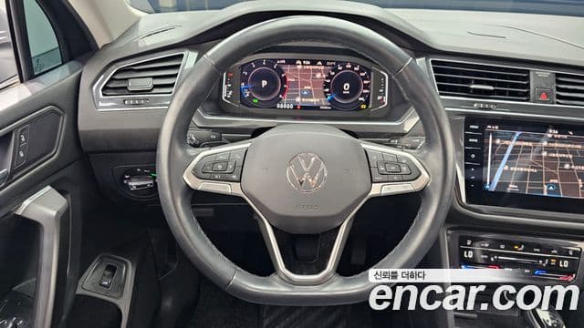 Volkswagen Tiguan Allspace 2023 — Фото 13/20