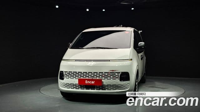 Hyundai Staria 2024 — ფოტო 3/20