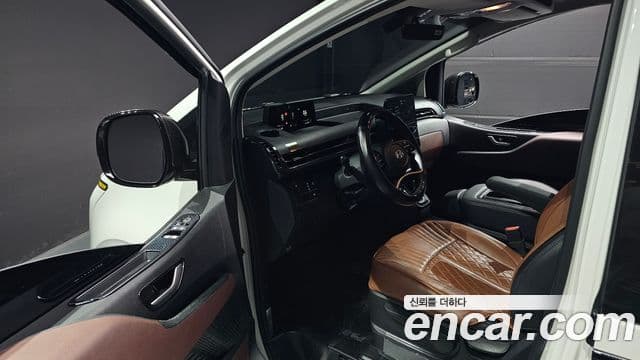 Hyundai Staria 2024 — ფოტო 10/20