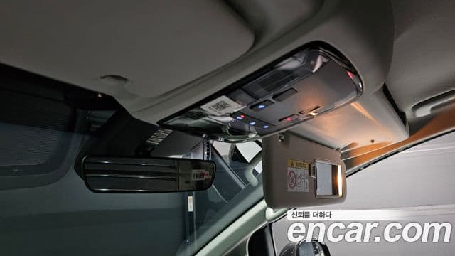 Hyundai Staria 2024 — Photo 30/33