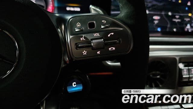 Mercedes-Benz G-Class 2023 — Photo 8/34