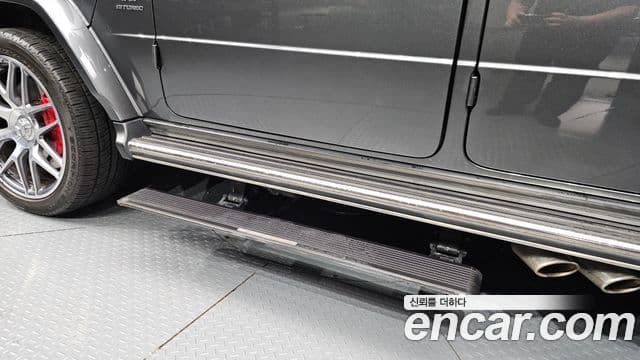 Mercedes-Benz G-Class 2023 — Photo 24/34