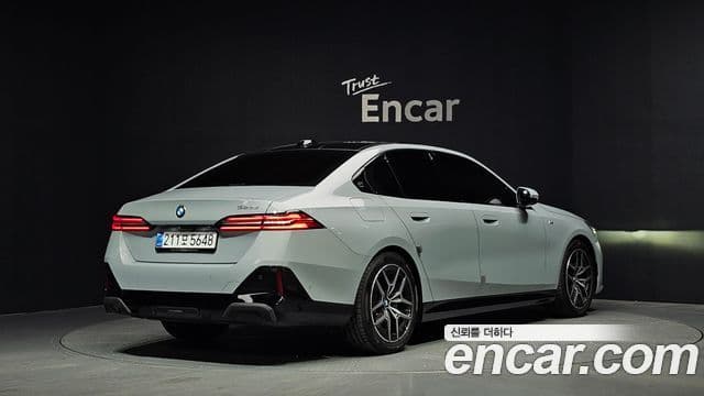 BMW 5 Series 2025 — Şəkil 2/20