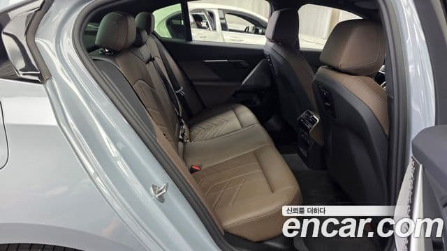 BMW 5 Series 2025 — Şəkil 12/20