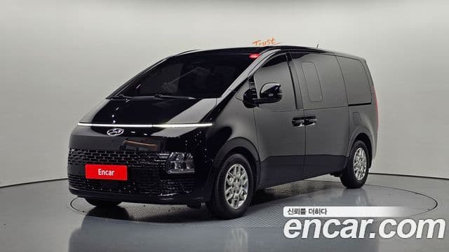 Hyundai Staria 2023 — Фото 1/20