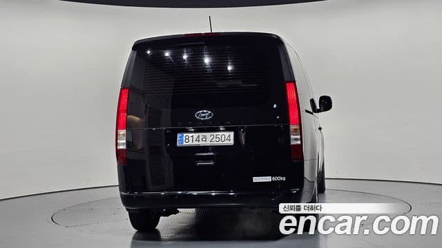 Hyundai Staria 2023 — Фото 4/20
