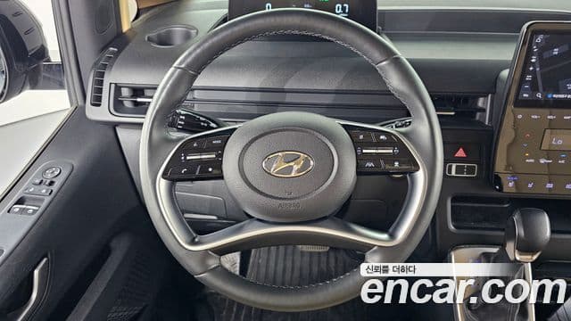 Hyundai Staria 2023 — Фото 13/20
