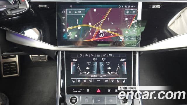 Audi Q7 2022 — Şəkil 13/20