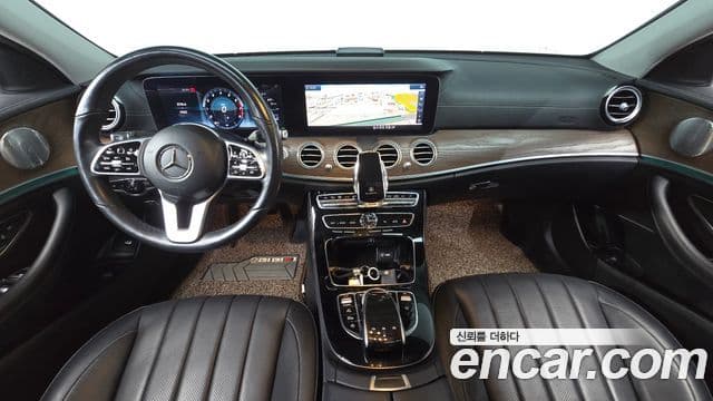 Mercedes-Benz E-Class 2018 — Şəkil 7/20