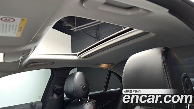 Mercedes-Benz E-Class 2018 — Şəkil 16/20