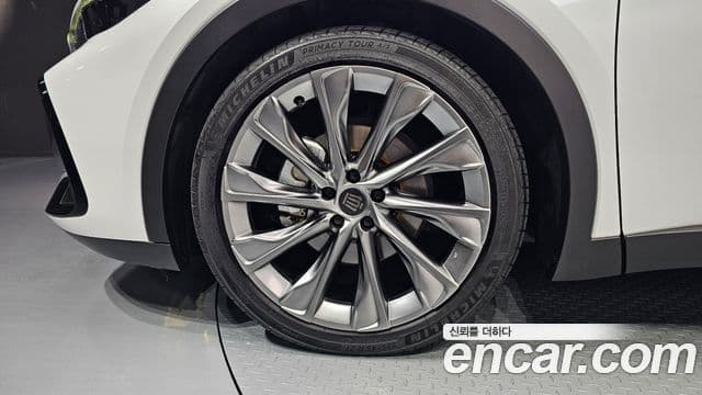 Toyota Crown Crossover 2025 — Şəkil 5/20
