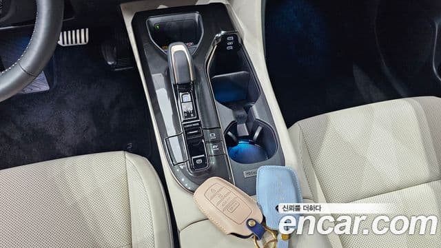 Toyota Crown Crossover 2025 — Şəkil 9/20