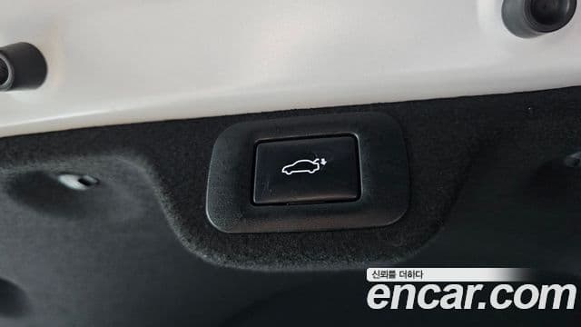 Toyota Crown Crossover 2025 — Şəkil 16/20